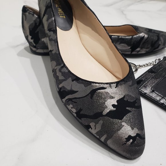 Nine West Camo Flats with id key fob - Picture 4 of 5